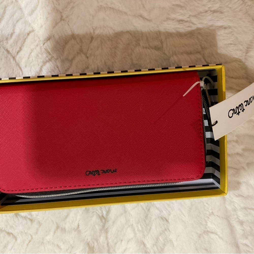 Marc Tetro Red/White Wallet - Picture 3 of 3